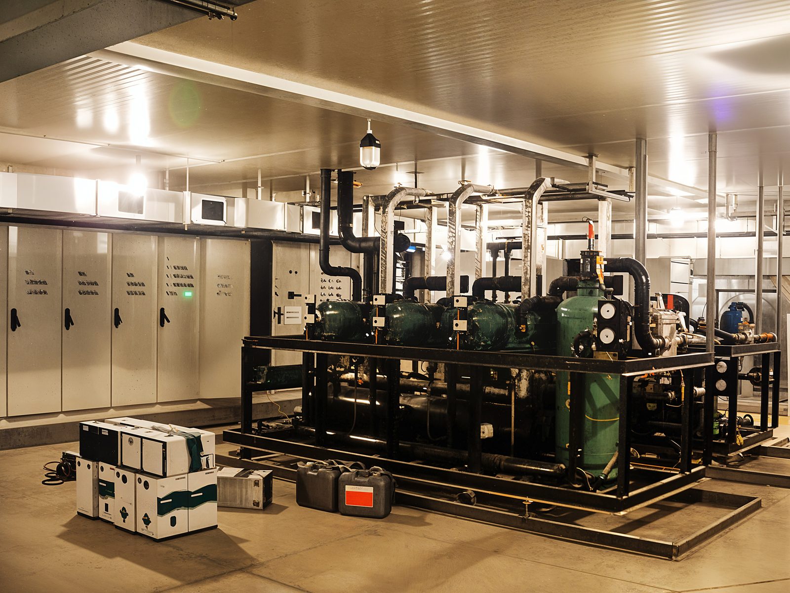 SES chiller plant equipment